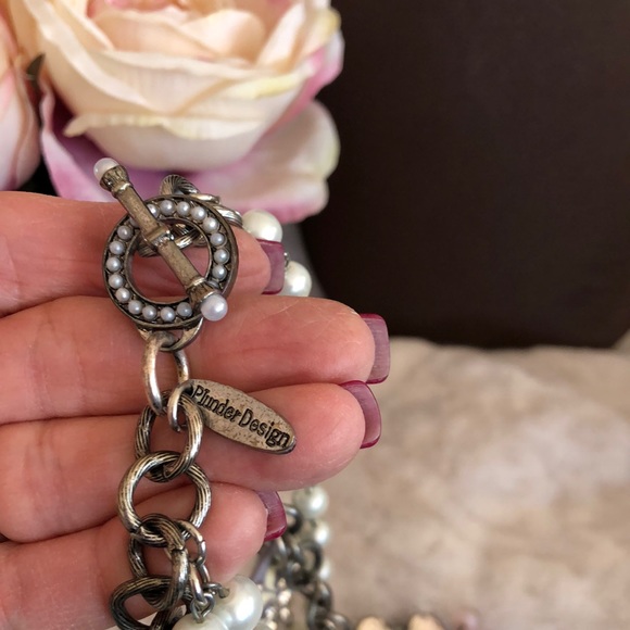 Beautiful plunder multi strand necklace - Picture 3 of 5